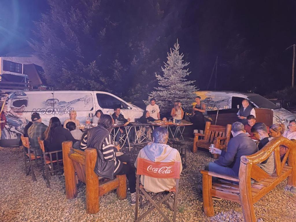 Hosteria De La Villa - Moonski San Carlos de Bariloche Bagian luar foto