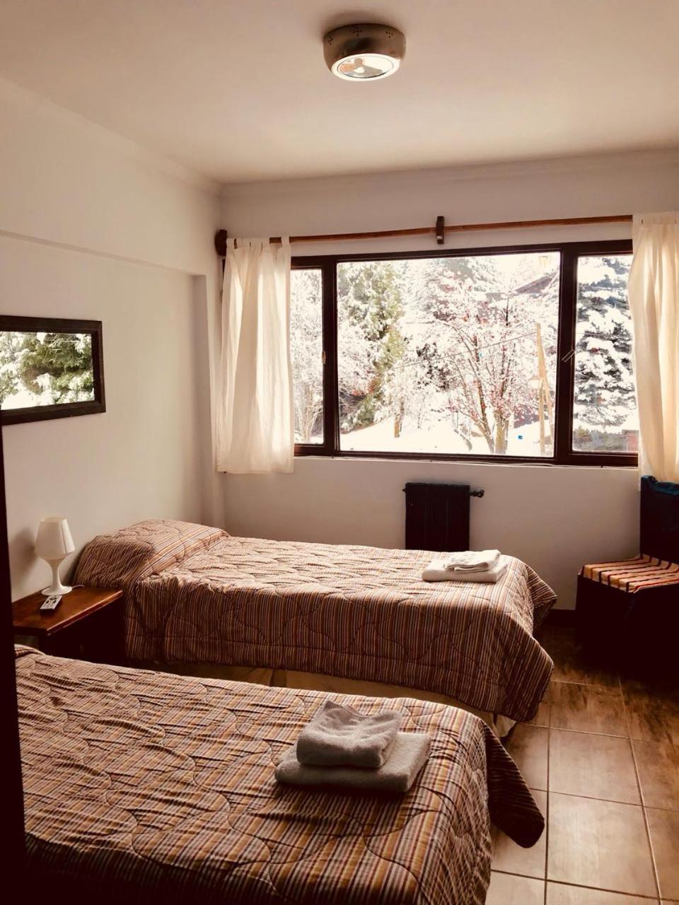 Hosteria De La Villa - Moonski San Carlos de Bariloche Bagian luar foto